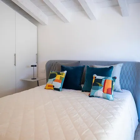Villa Italy Homes - Sebino Relais Tavernola Bergamasca