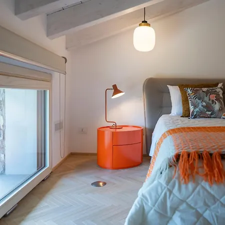 Villa Italy Homes - Sebino Relais Tavernola Bergamasca
